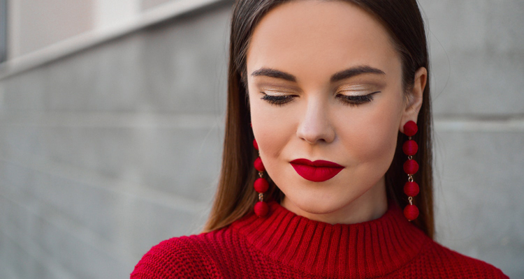 woman with red lipstick