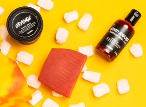 Подарочный набор для ухода за телом с ароматом пачули, апельсина и сосны Lush Good Karma Gift