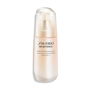 Дневная эмульсия для разглаживания морщин SHISEIDO Benefiance Wrinkle Smoothing Day Emulsion SPF30