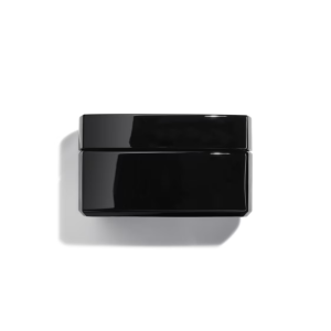 Увлажняющий парфюмированный крем для тела с цветочно-восточным ароматом CHANEL Coco Noir Body Cream