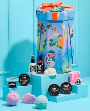 Подарочный набор для полноценного ухода за волосами, лицом и телом Lush Life Gift