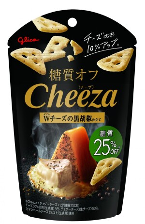 Низкоуглеводные чипсы с двойным сыром и черным перцем Glico Nama Double Cheese Black Pepper Flavor