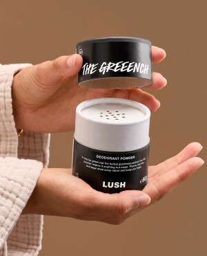 Дезодорирующая пудра для тела из плауна с эфирными маслами Lush The Greeench Deodorant Powder