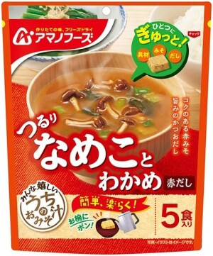 Мисо-суп быстрого приготовления с грибами намеко и водорослями вакаме Asahi Amano Foods Uchino Omisoshiru Nameko & Wakame (Red Miso)