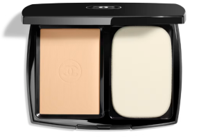 Компактная пудра с матовым финишем CHANEL ULTRA LE TEINT COMPACT Powder Foundation